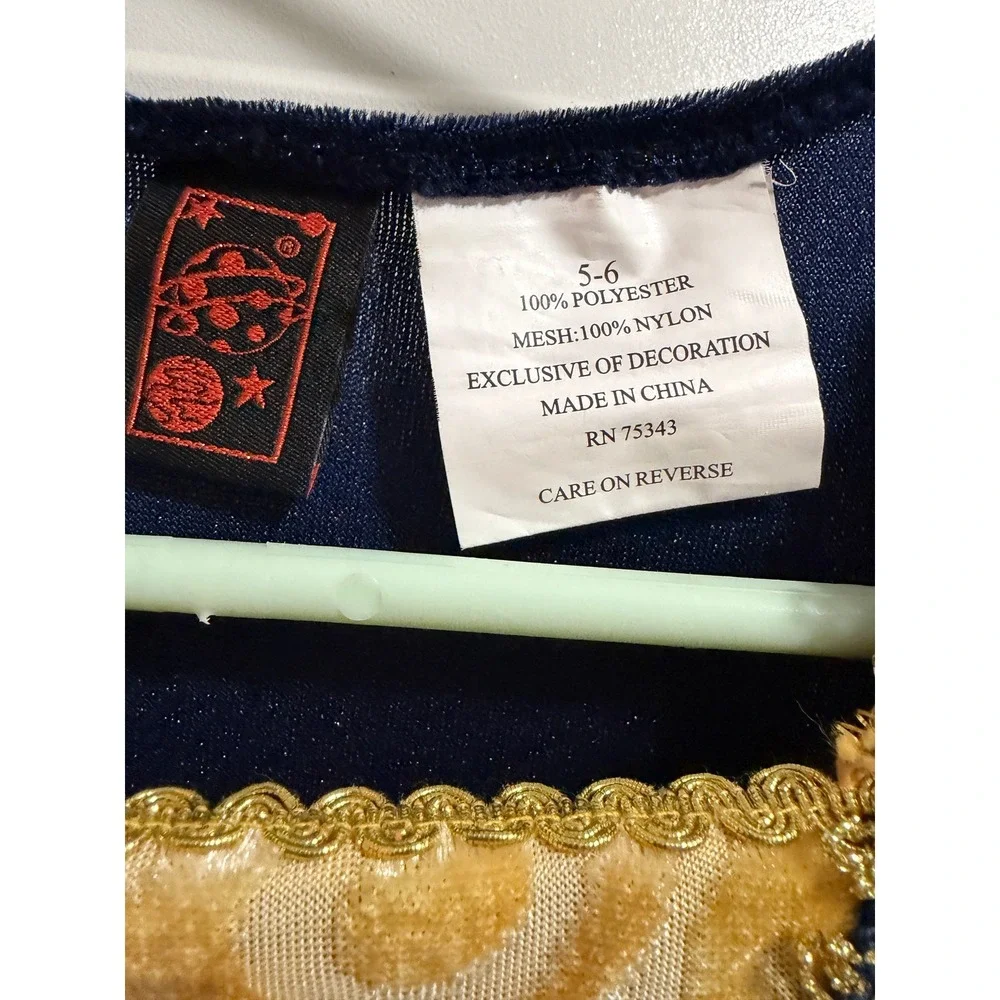 Unbranded renaissance inspired